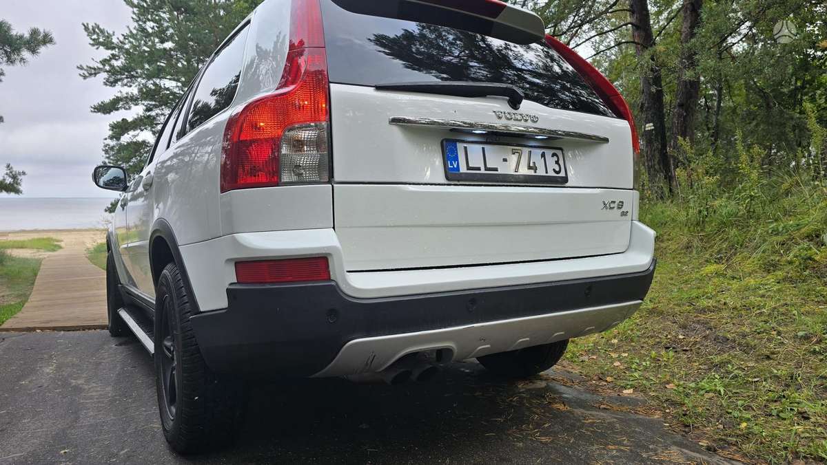 Volvo XC90, 3.2 l., off-road / crossover