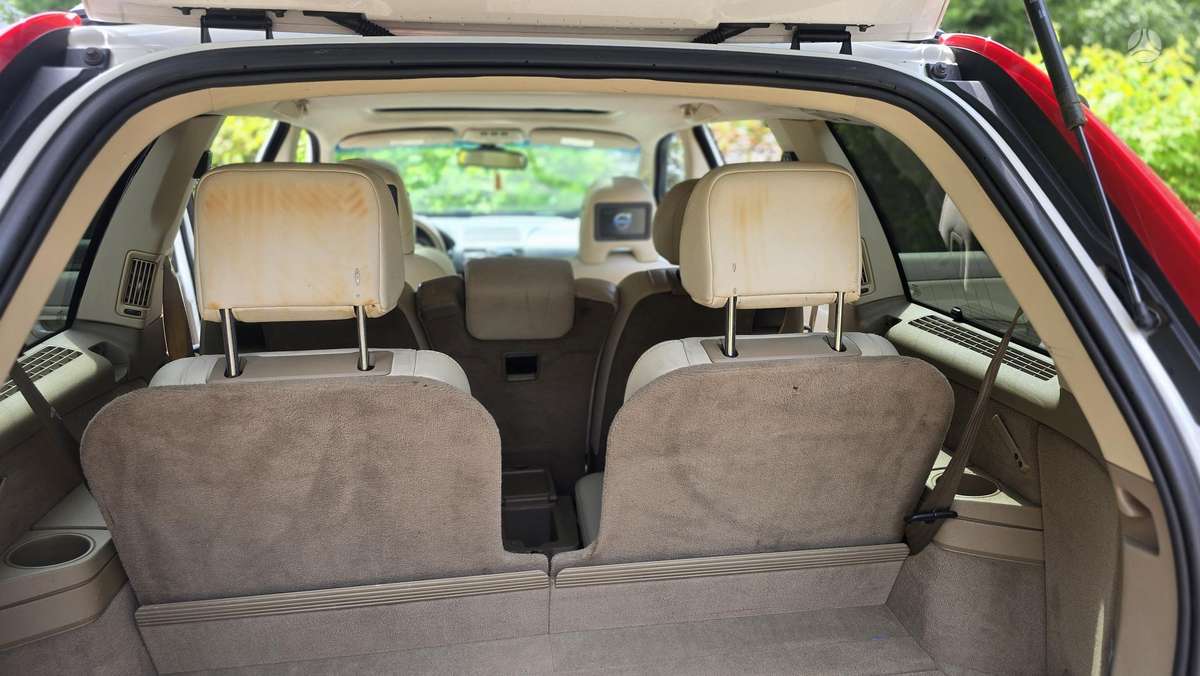Volvo XC90, 3.2 l., off-road / crossover