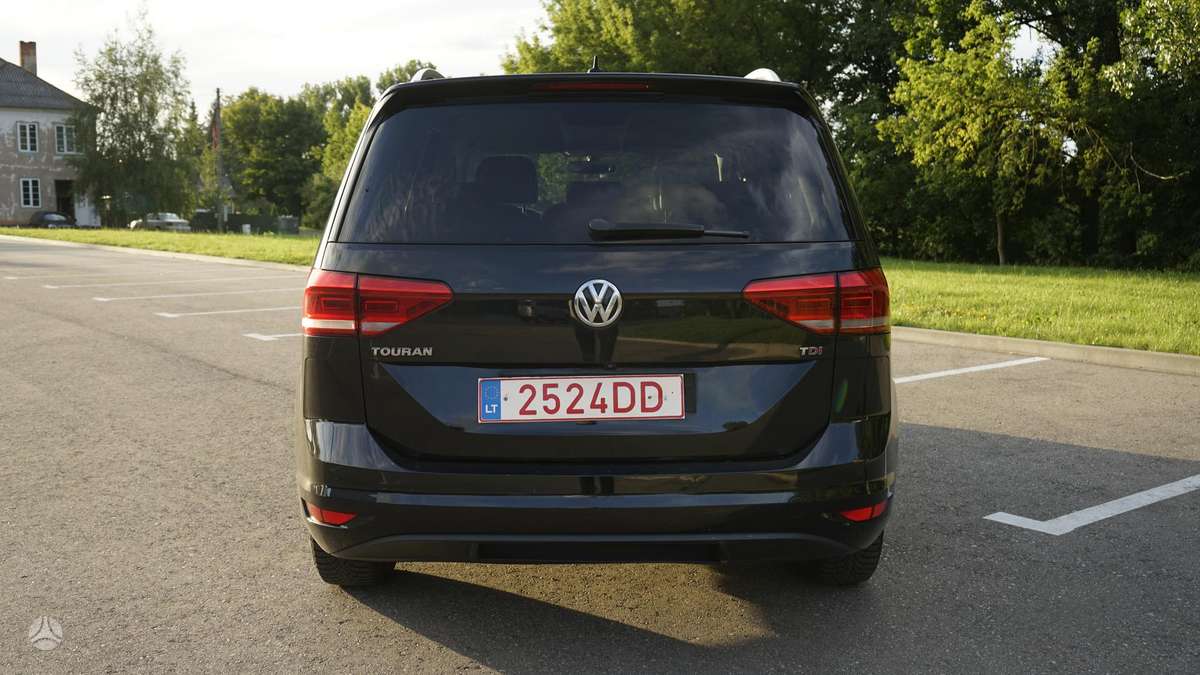 Volkswagen Touran - 5
