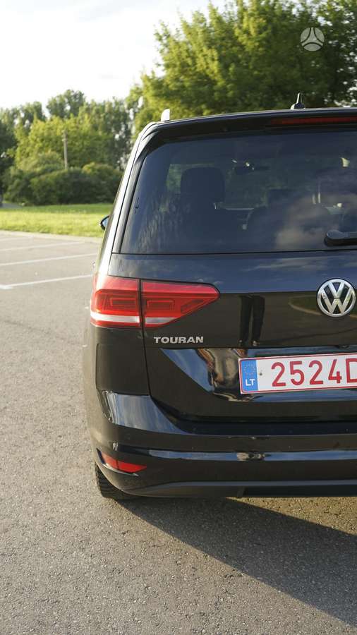 Volkswagen Touran - 6