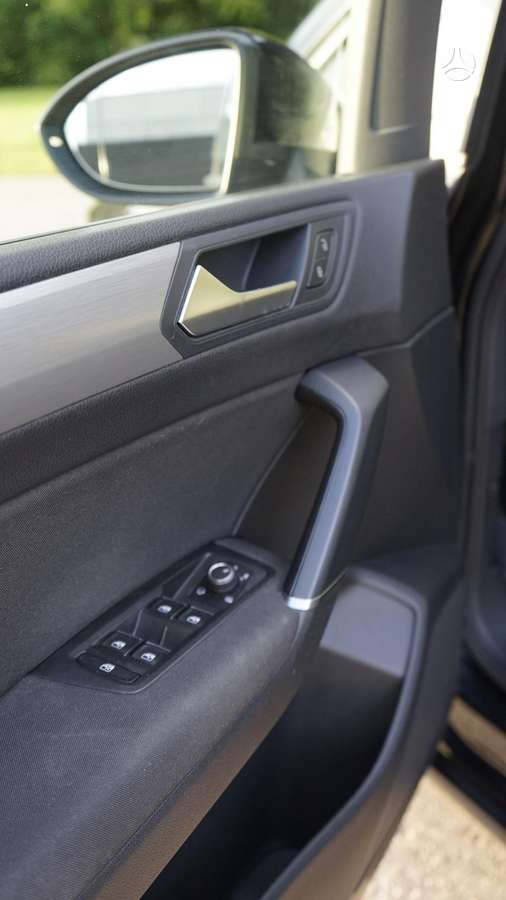 Volkswagen Touran - 9