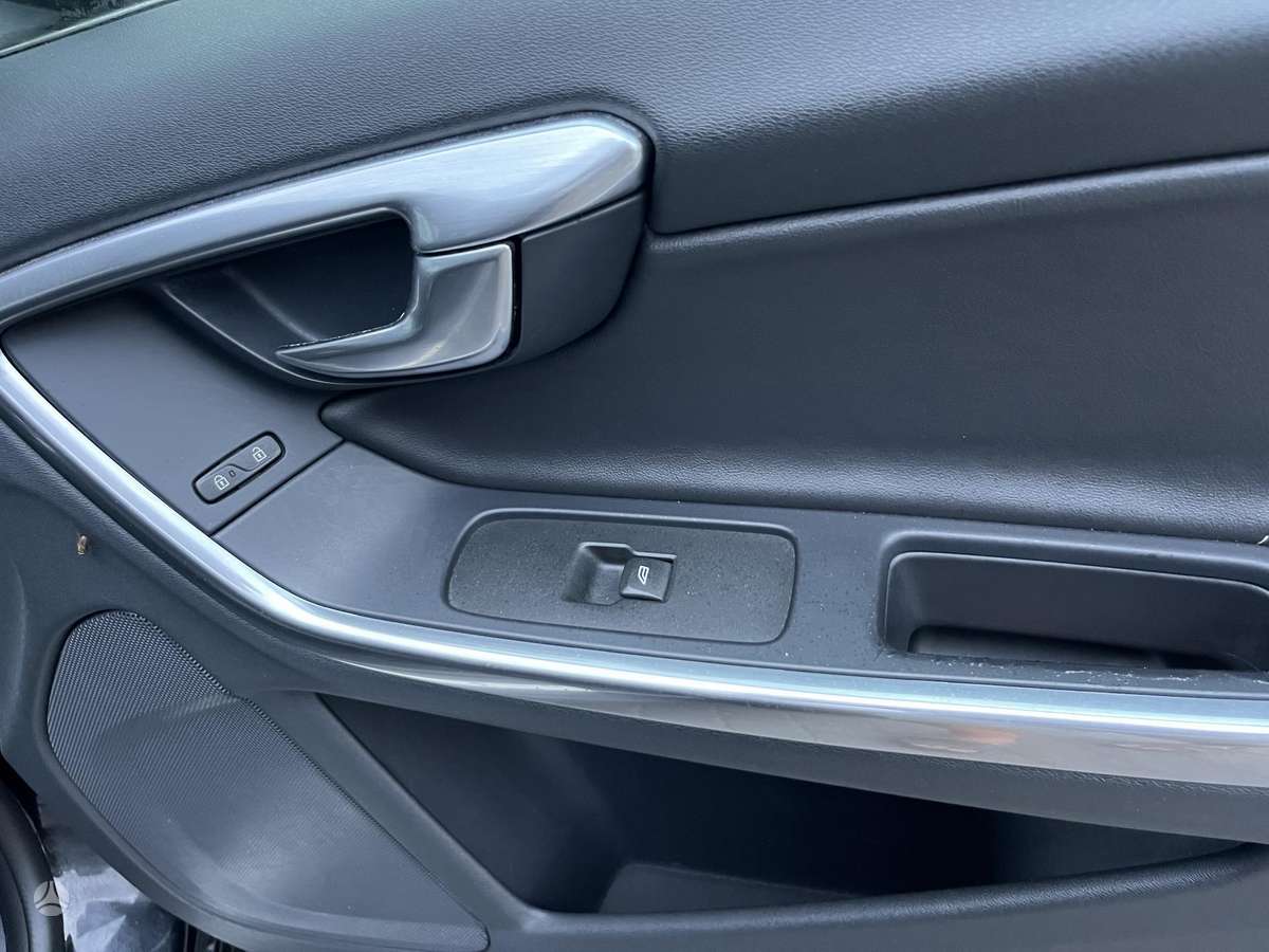 Volvo S60, 2.0 l., Седан