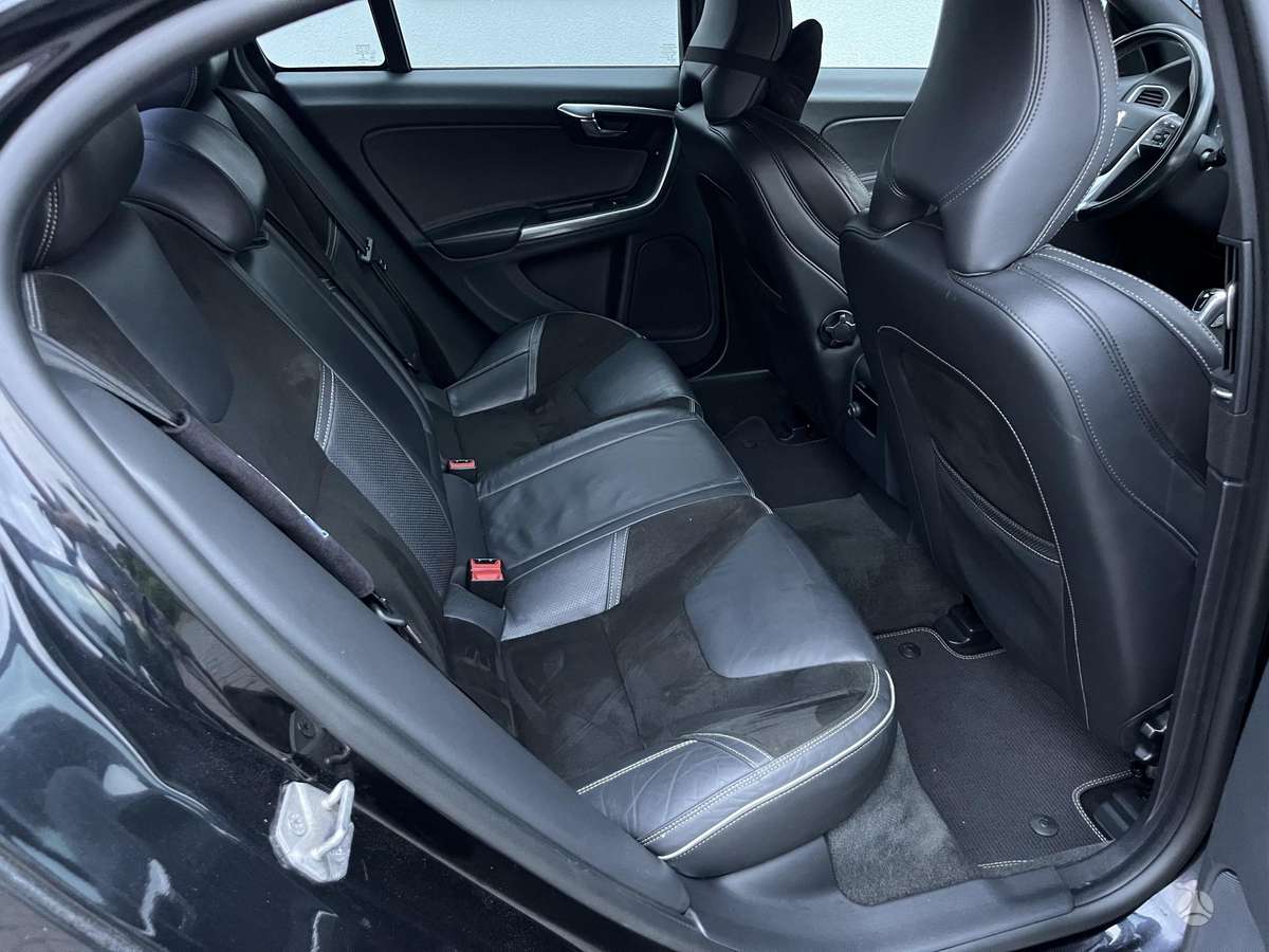 Volvo S60, 2.0 l., Седан