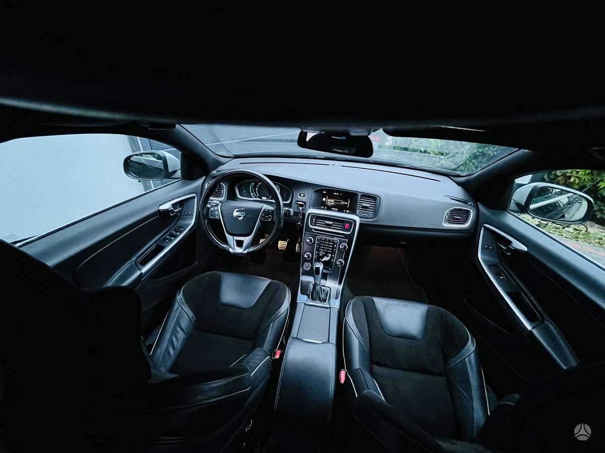 Volvo S60, 2.0 l., Седан