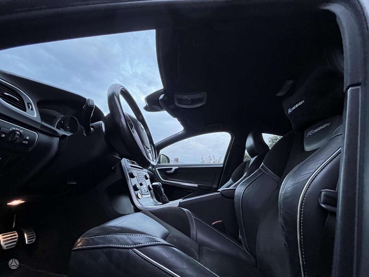 Volvo S60, 2.0 l., Седан