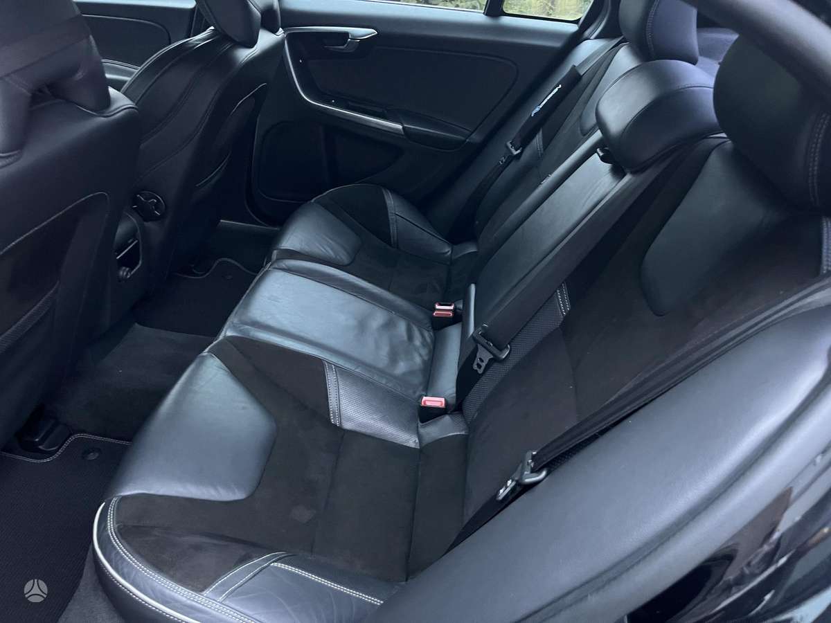 Volvo S60, 2.0 l., Седан