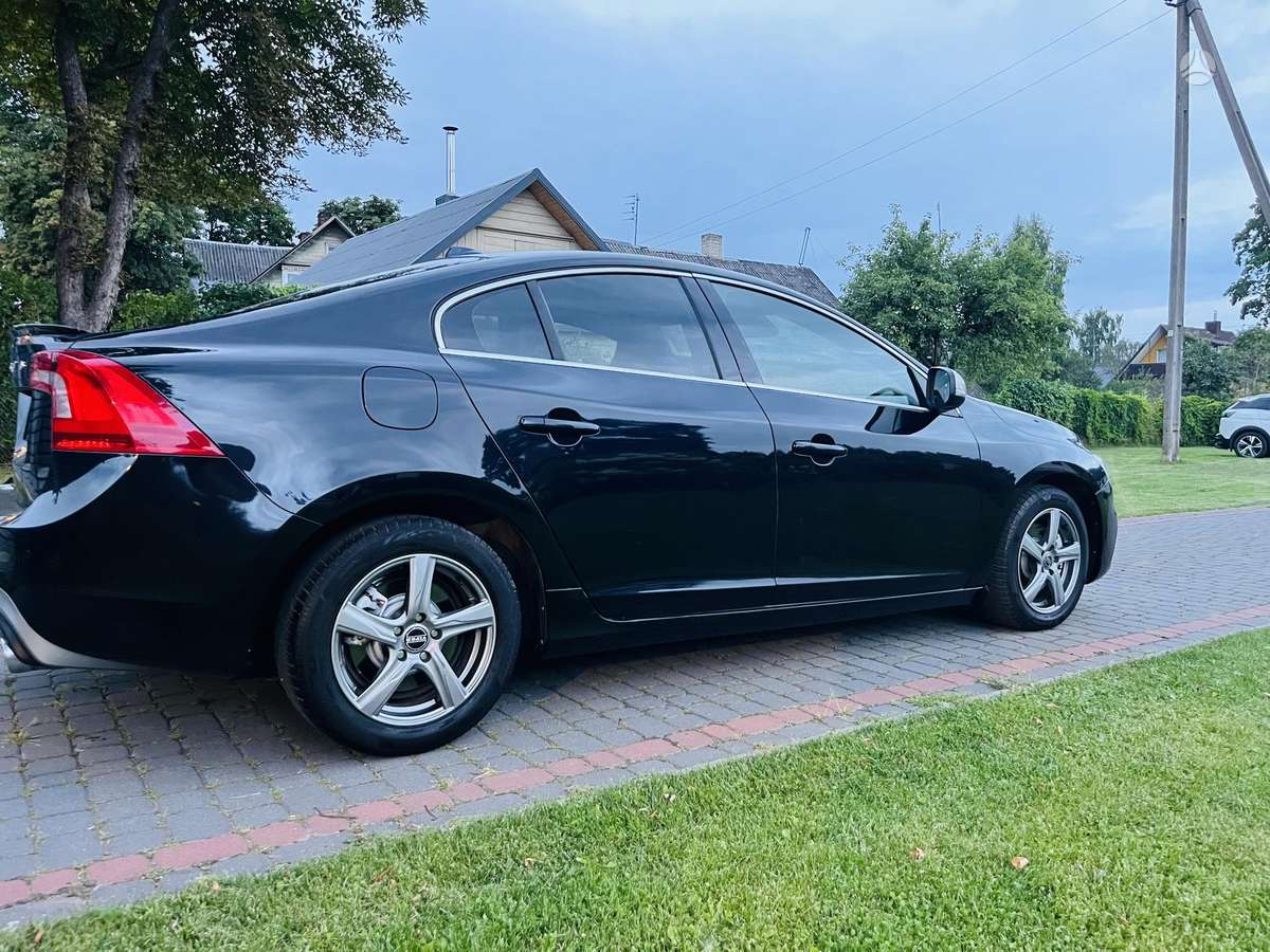 Volvo S60, 2.0 l., Седан