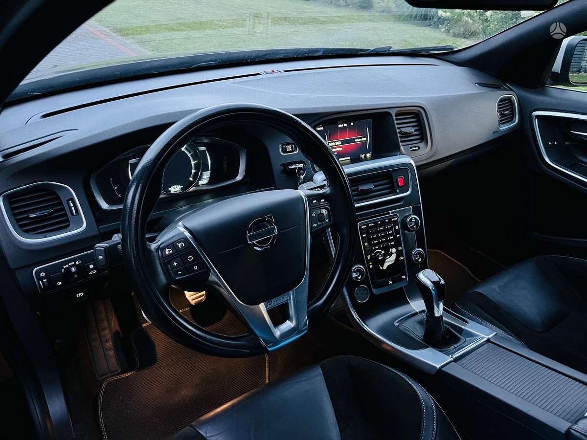 Volvo S60, 2.0 l., Седан