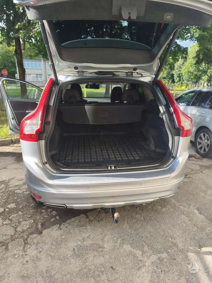 Volvo XC60, 2.4 l., Минивэн