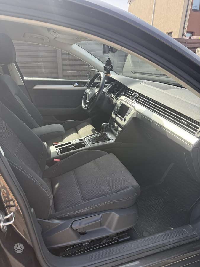 Volkswagen Passat - 7