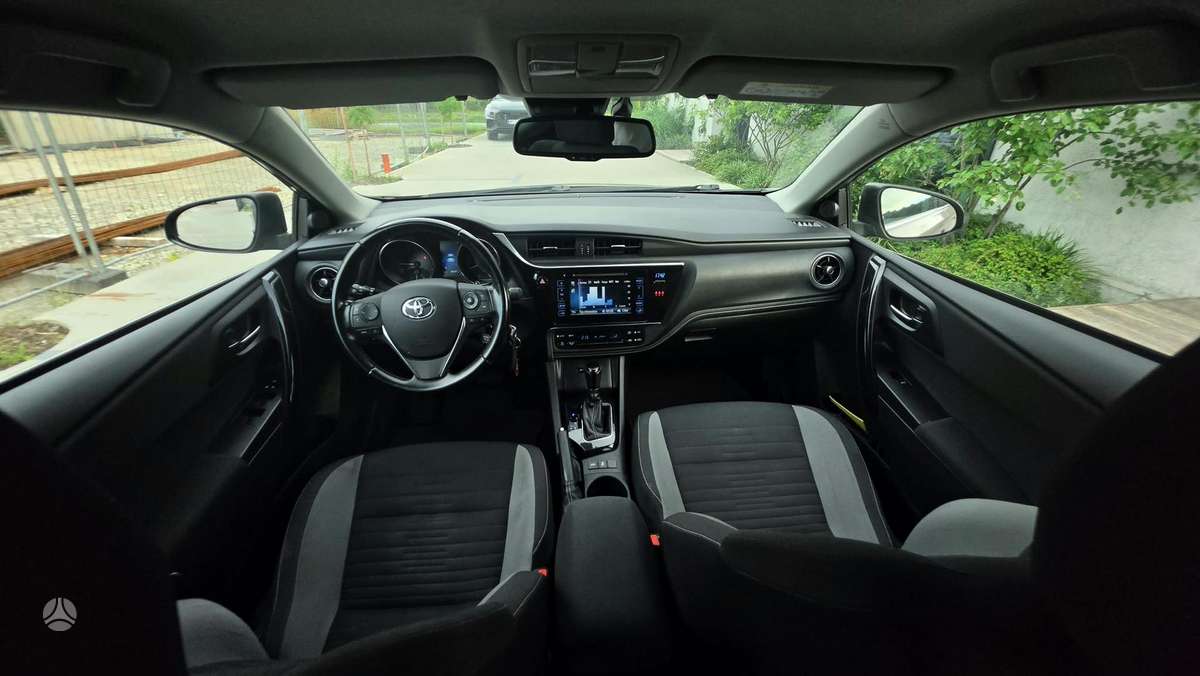 Toyota Auris, 1.6 l., Универсал