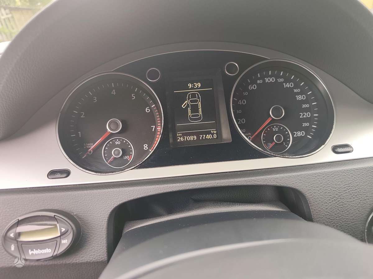 Volkswagen Passat CC - 8