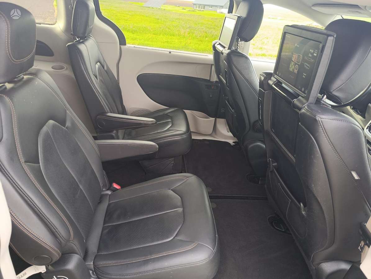 Chrysler Pacifica, 3.6 l., Минивэн