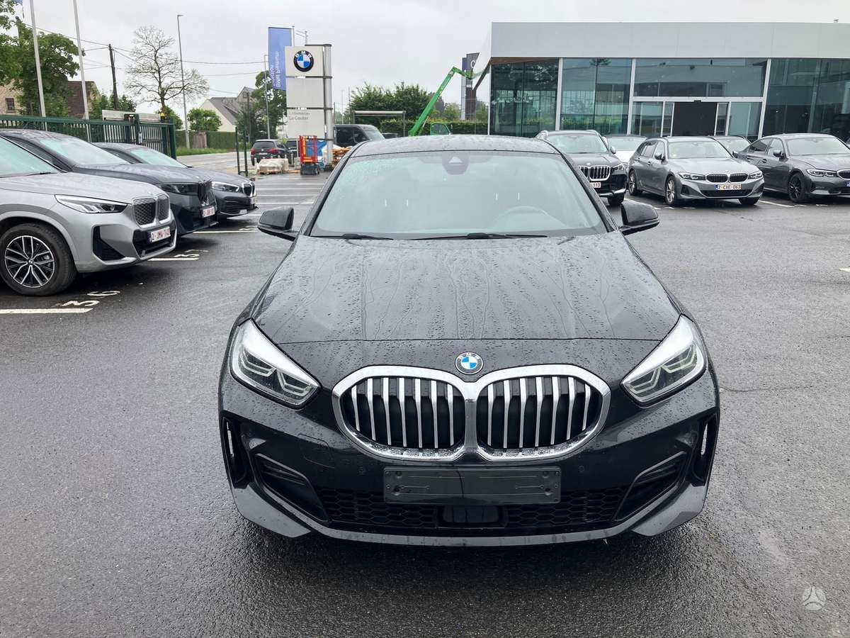 BMW 118, 1.5 l., hatchback