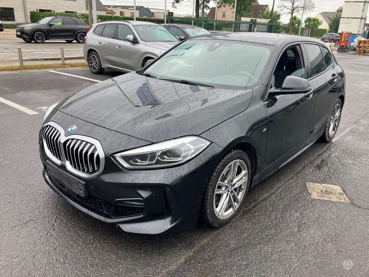 BMW 118, 1.5 l., hatchback