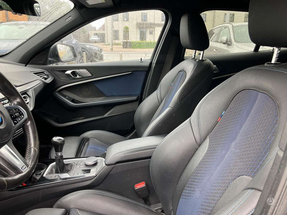 BMW 118, 1.5 l., hatchback