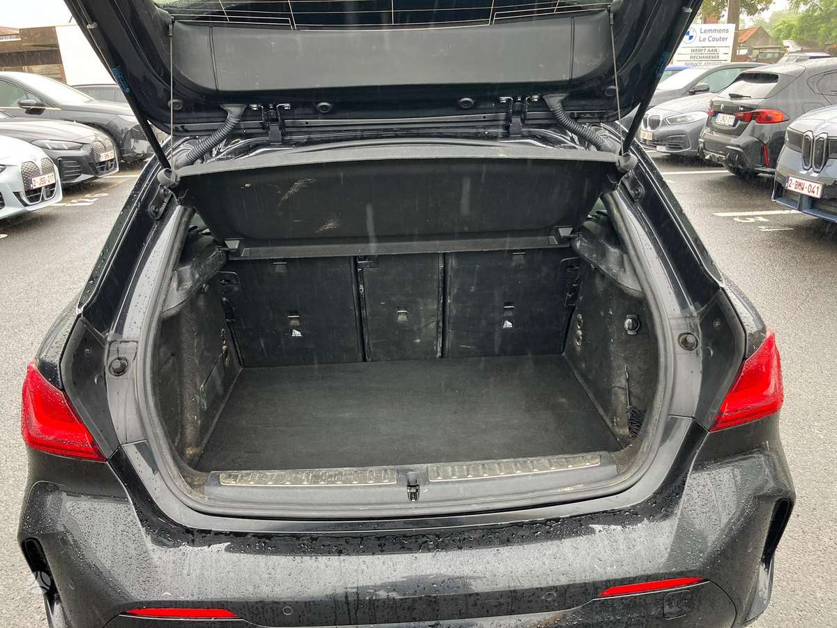 BMW 118, 1.5 l., hatchback