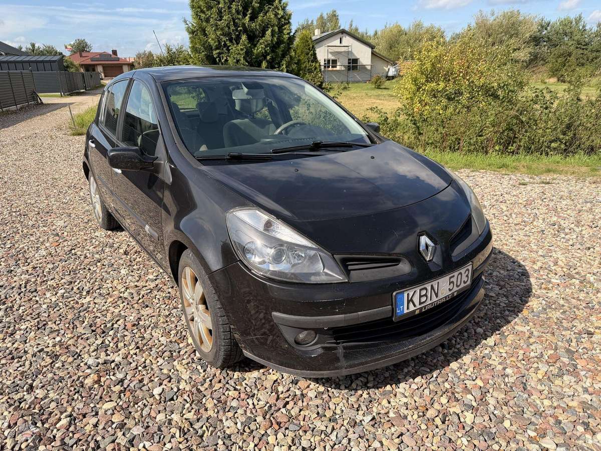 Renault Clio - 1