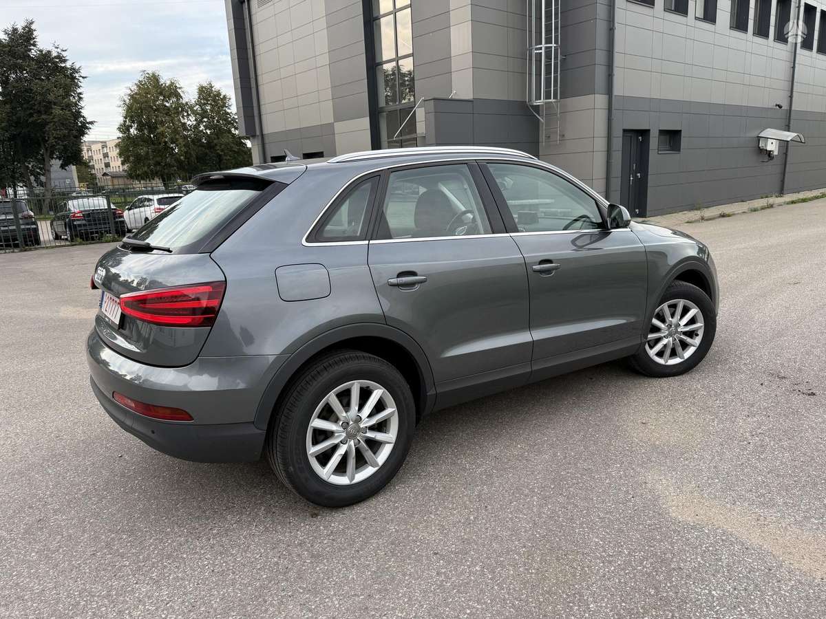 Audi Q3, 2.0 l., Внедорожник / Кроссовер