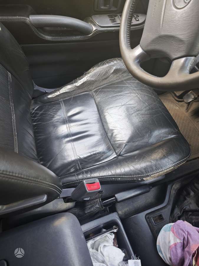 Toyota Land Cruiser - 3