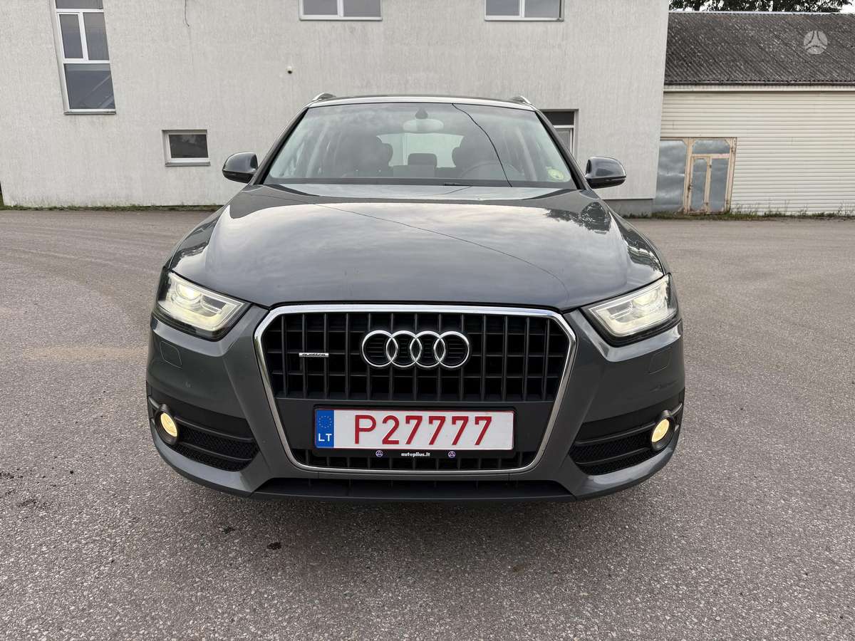 Audi Q3, 2.0 l., Внедорожник / Кроссовер