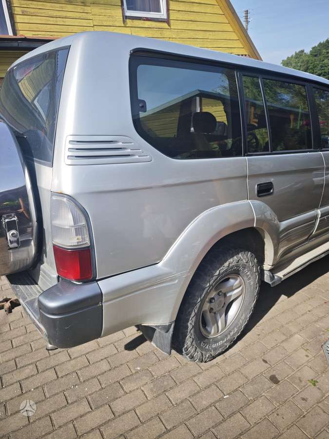 Toyota Land Cruiser - 9
