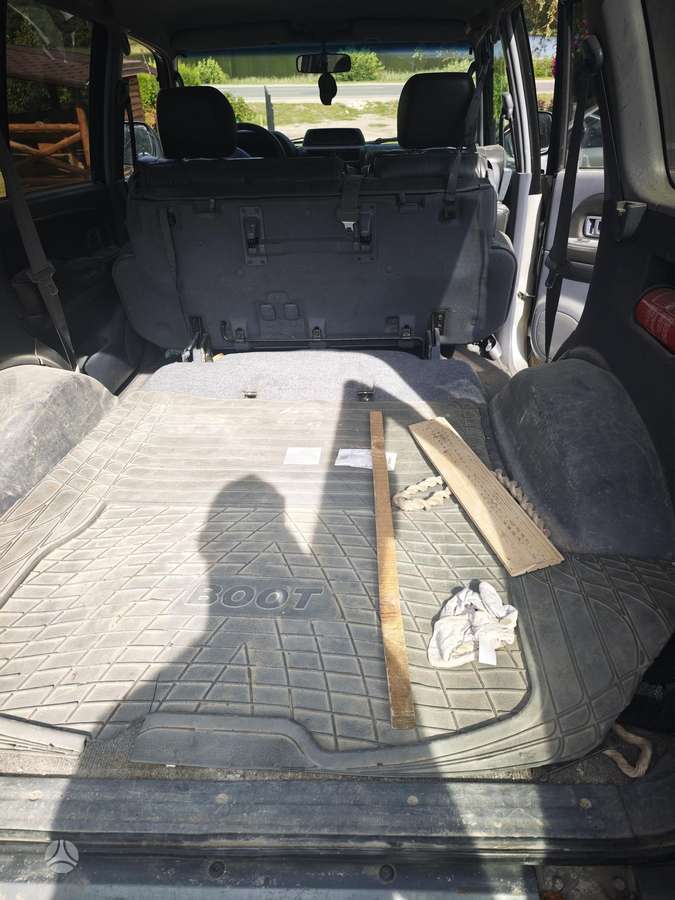 Toyota Land Cruiser - 10