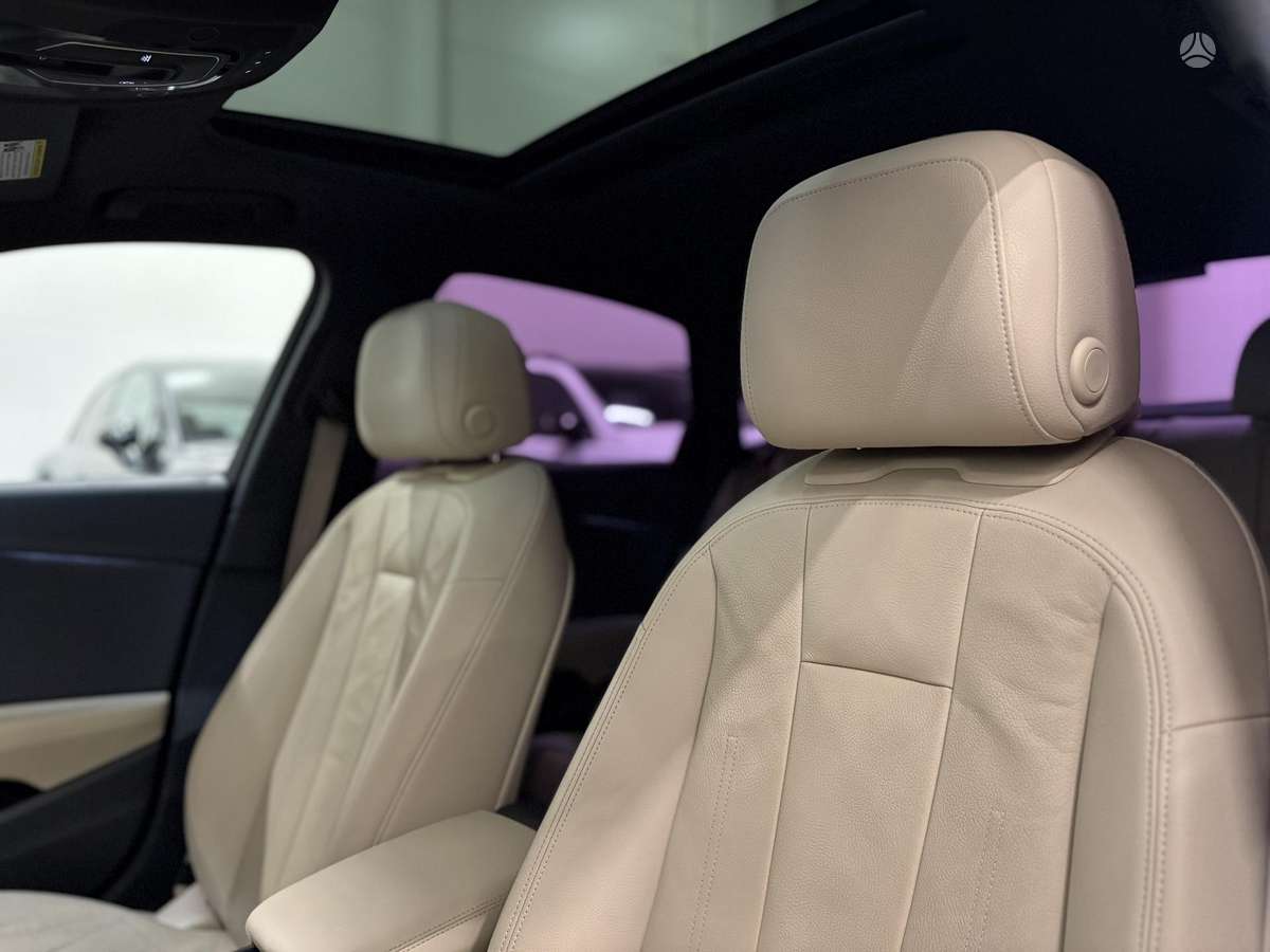 Audi A4, 2.0 l., Седан