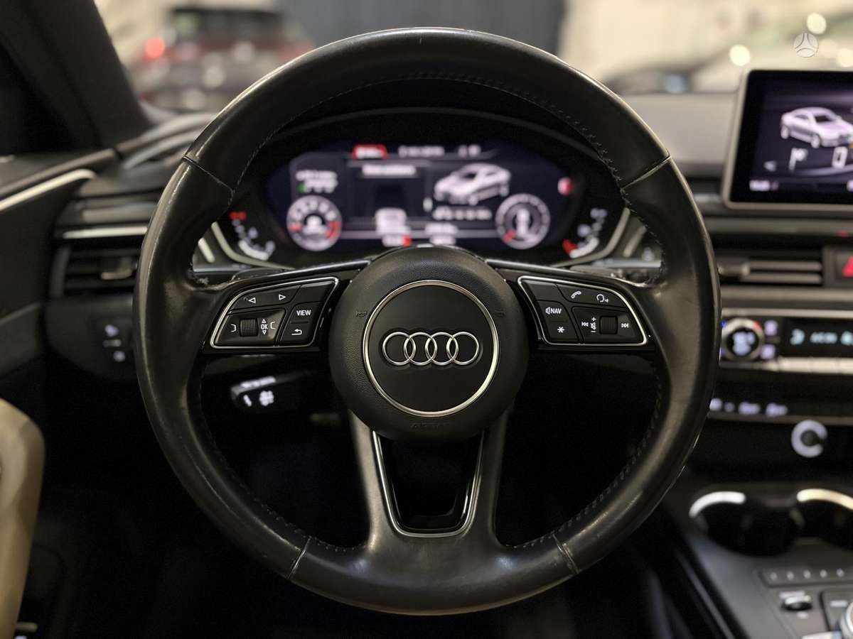 Audi A4, 2.0 l., Седан