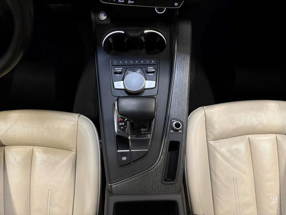 Audi A4, 2.0 l., Седан