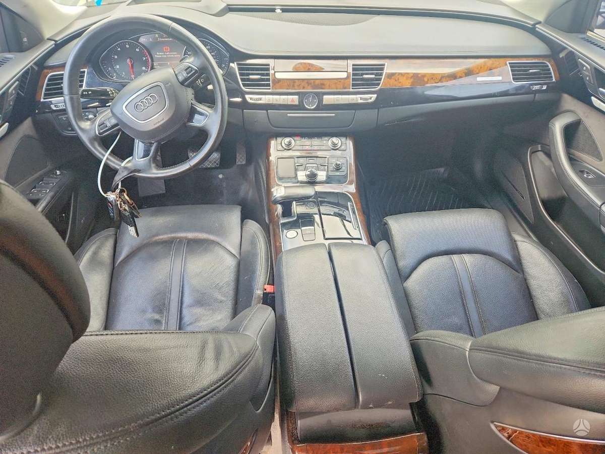 Audi A8, 3.0 l., sedanas