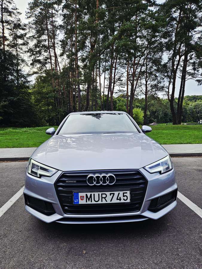 Audi A4, 2.0 l., Седан