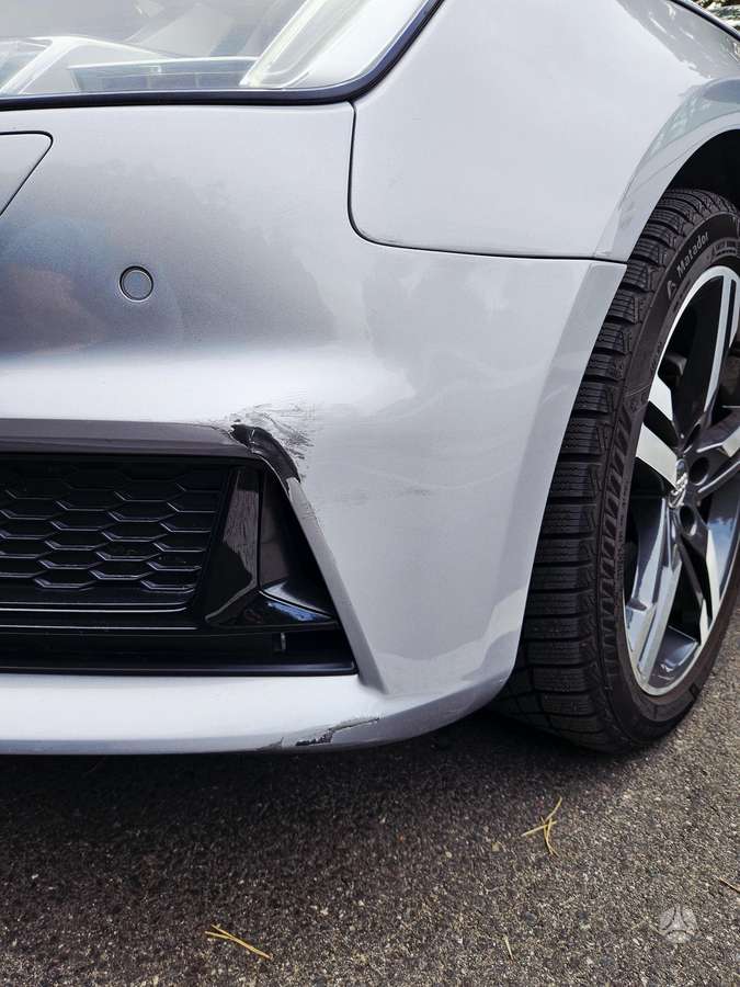 Audi A4, 2.0 l., Седан