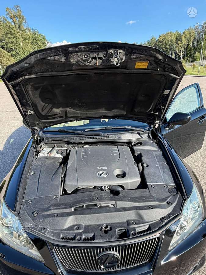 Lexus IS 250, 2.5 l., Седан