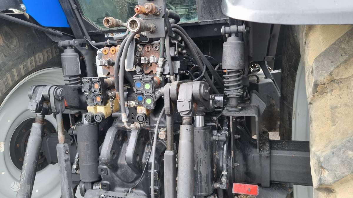 New Holland TM190, tractors