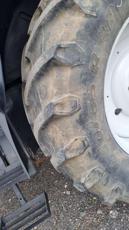 New Holland TM190, tractors