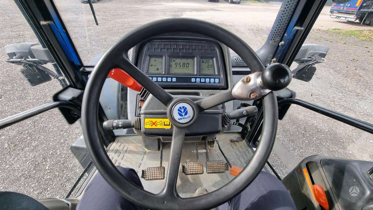 New Holland TM190, tractors