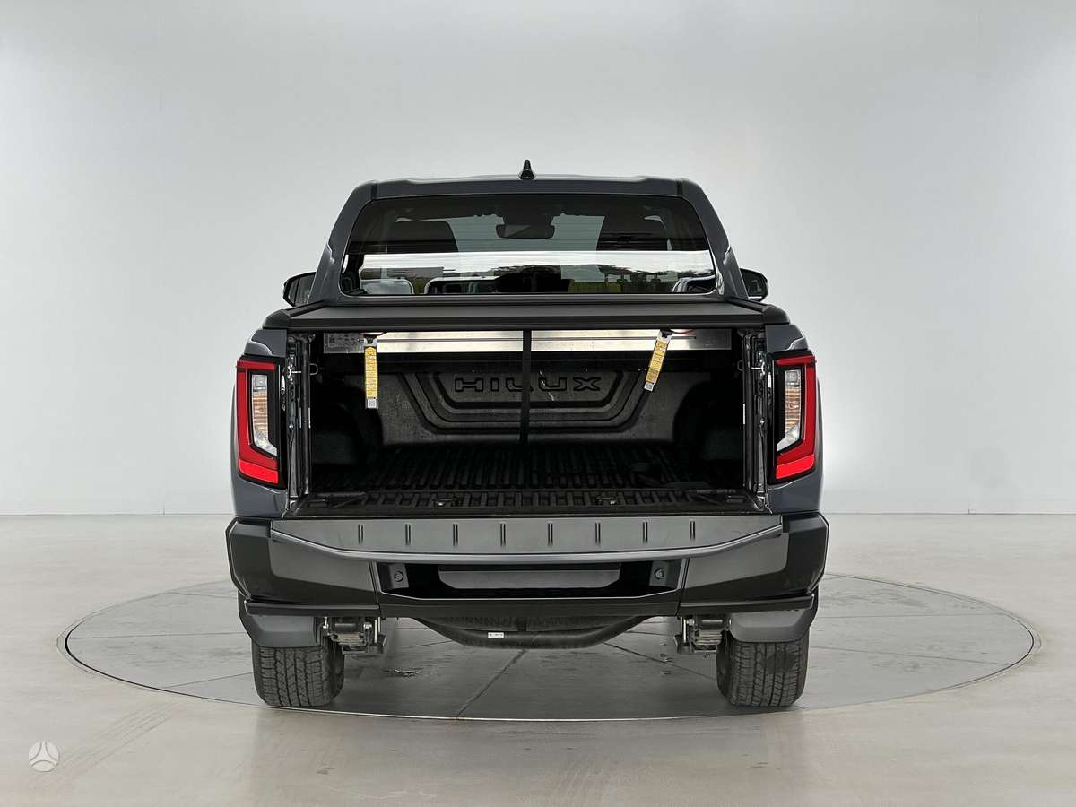 Toyota Hilux - 10