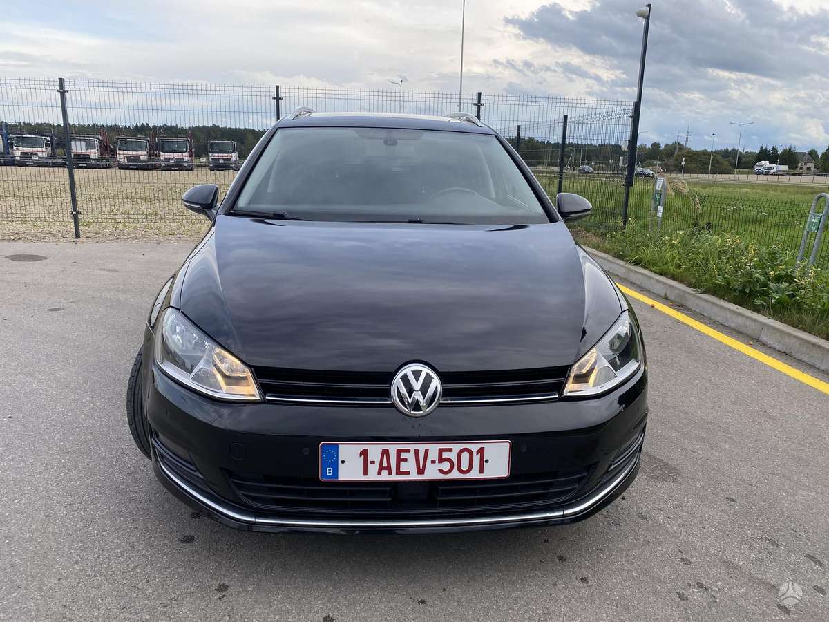Volkswagen Golf - 2