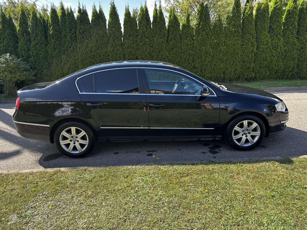 Volkswagen Passat - 2