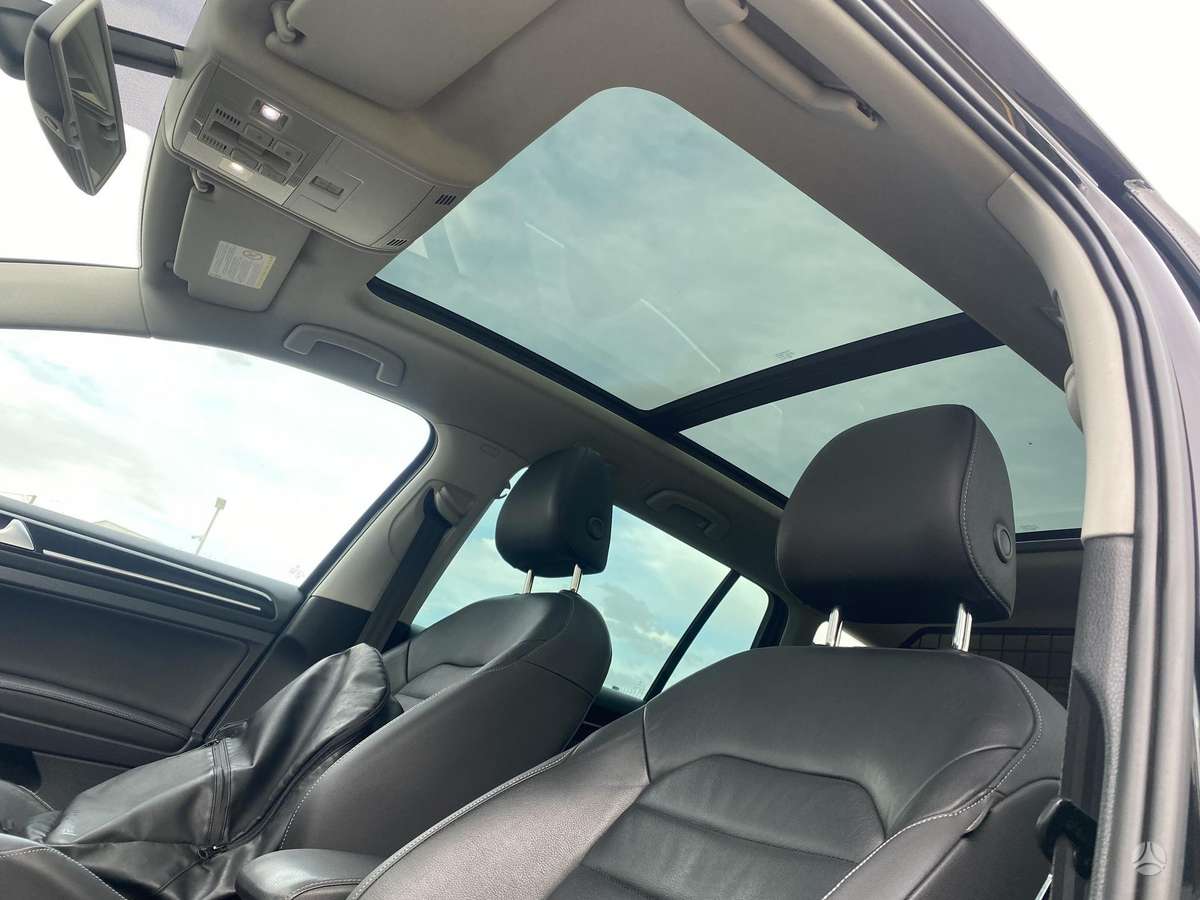 Volkswagen Golf - 11
