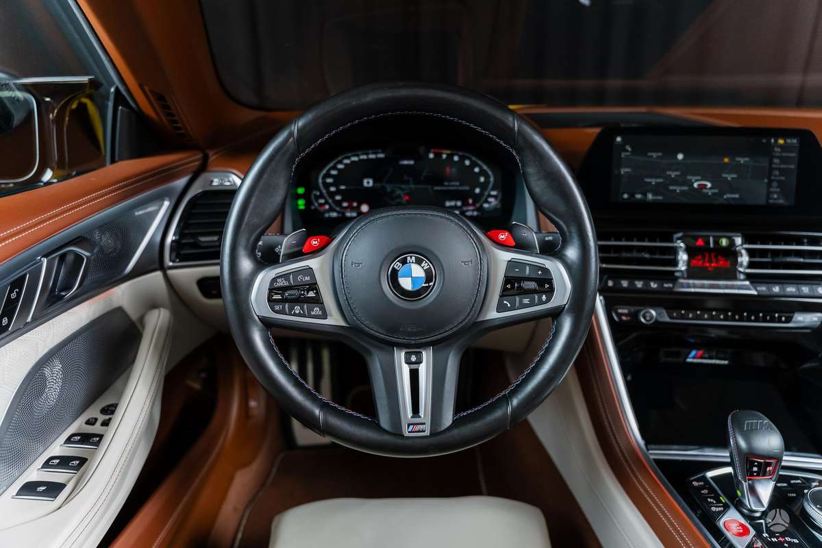 BMW M8, 4.4 l., convertible