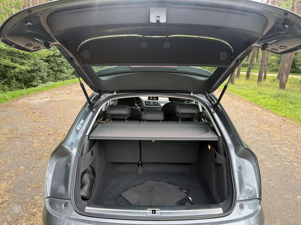 Audi Q3, 2.0 l., Внедорожник / Кроссовер