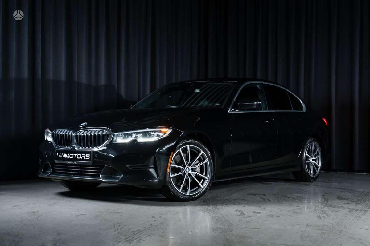 BMW 330, 2.0 l., Седан