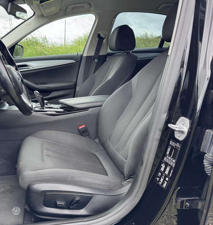 BMW 520, 2.0 l., Седан
