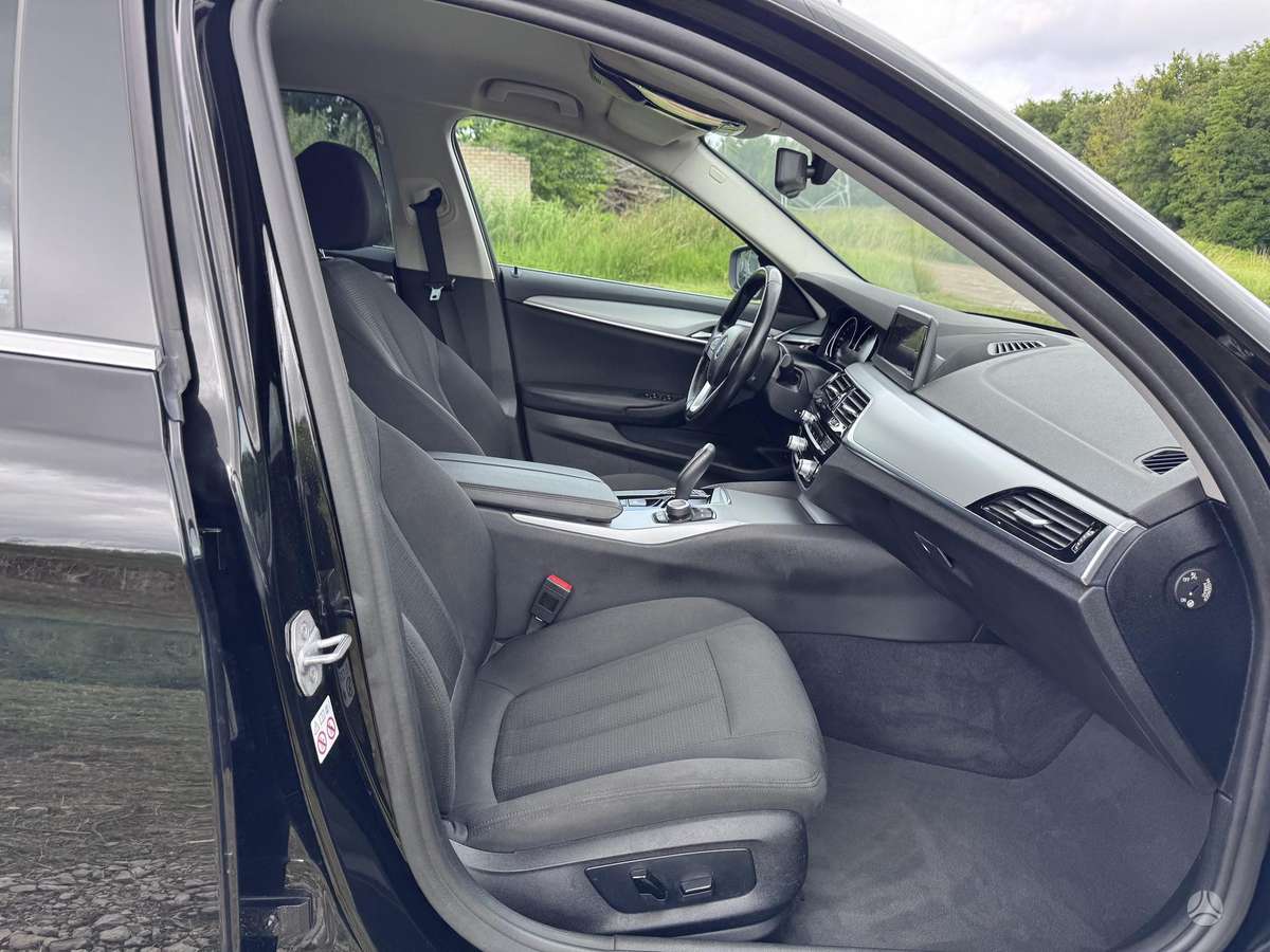 BMW 520, 2.0 l., Седан