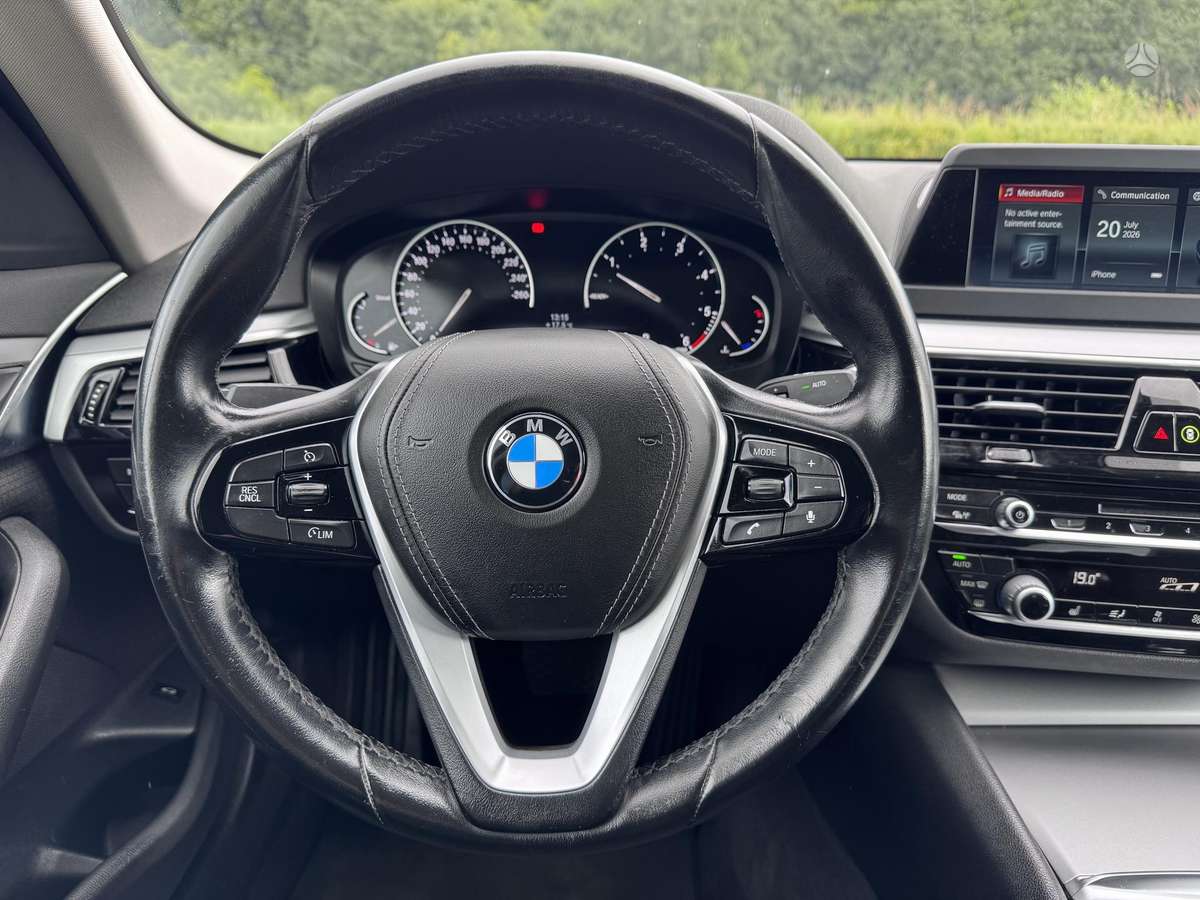 BMW 520, 2.0 l., Седан