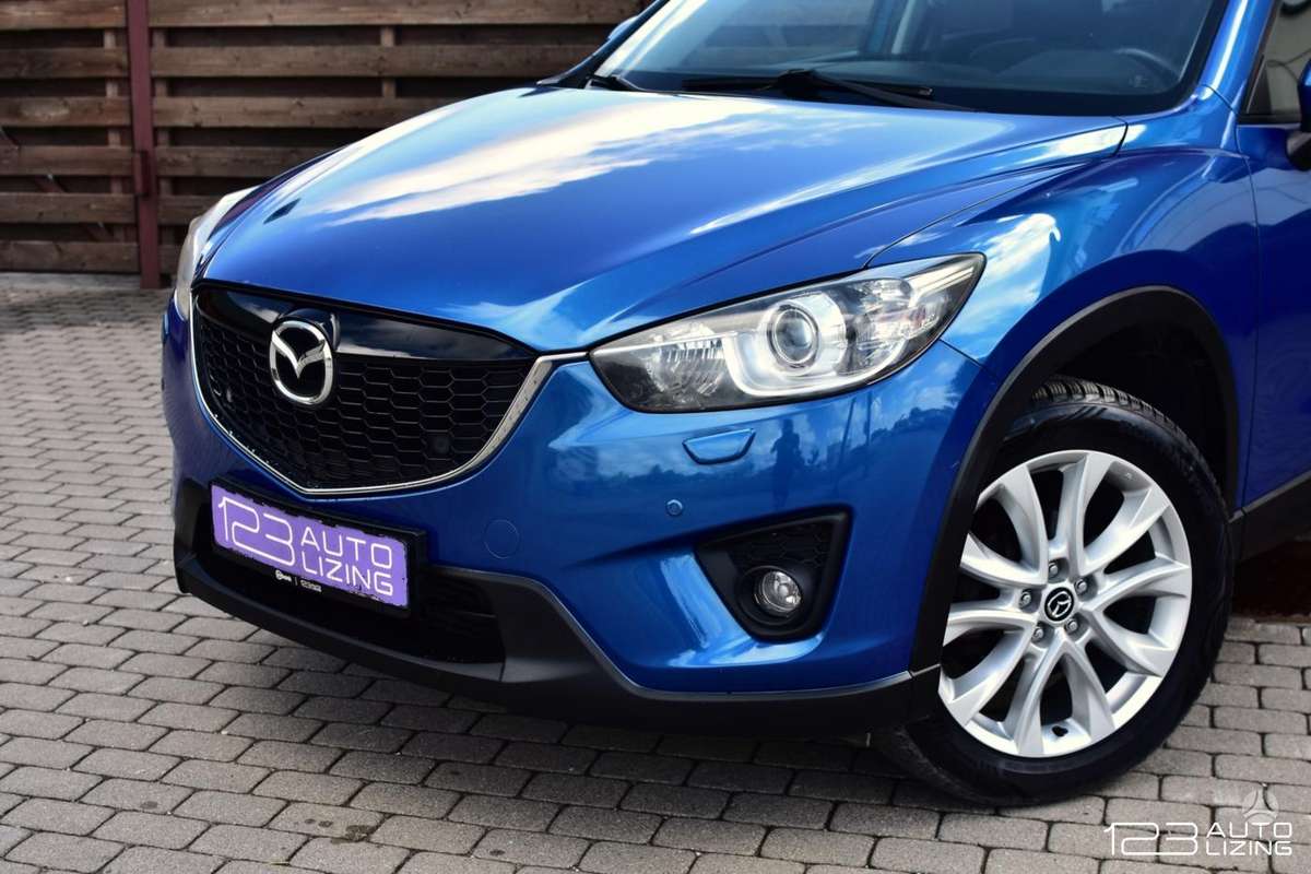 Mazda CX-5, 2.2 l., off-road / crossover