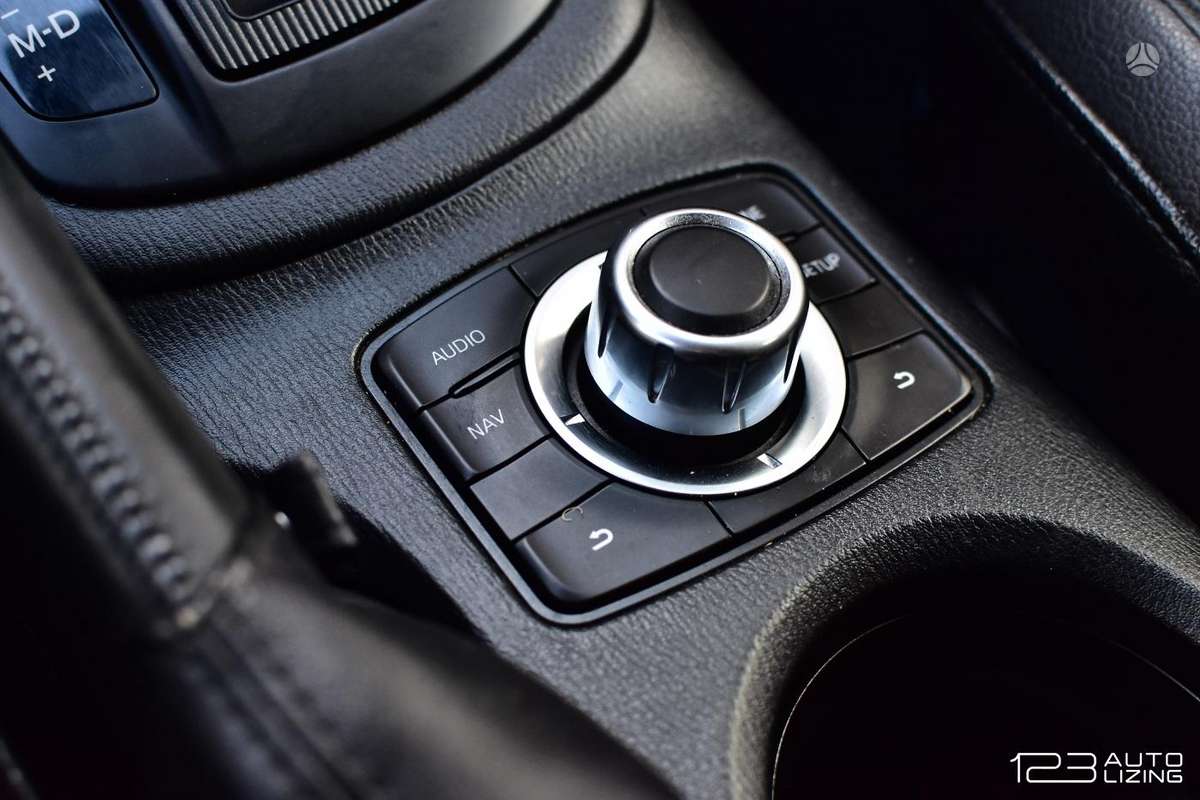 Mazda CX-5, 2.2 l., off-road / crossover