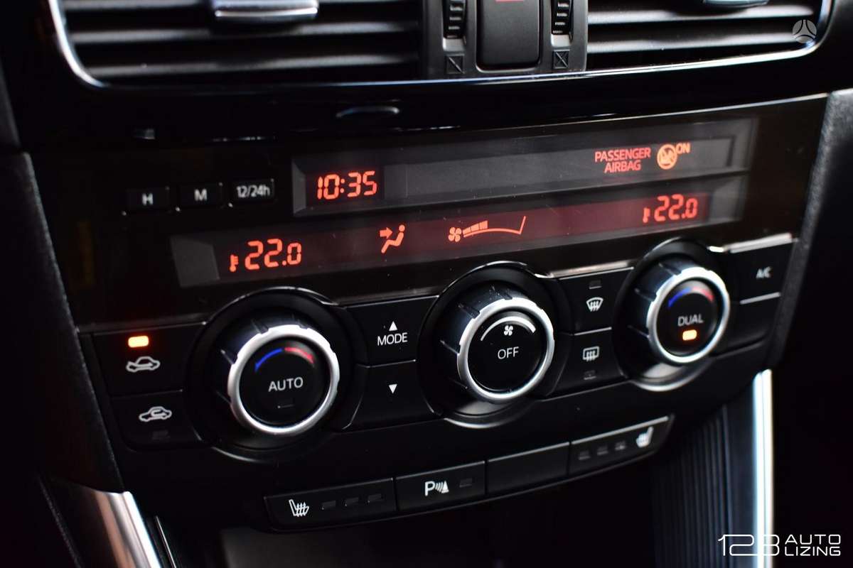 Mazda CX-5, 2.2 l., off-road / crossover